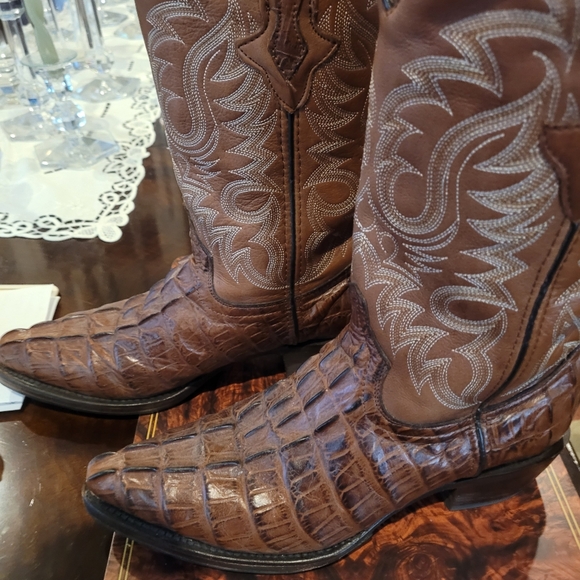 Texas Legacy Brown Alligator Embossed Cowbou Boots With Cat Paws Excellent 8.5